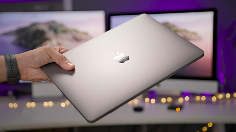 Foxconn - hãng chế tạo linh kiện điện tử, máy tính lớn nhất thế giới đang sản xuất Macbook, iPhone, iPad cho Apple - ảnh minh họa.