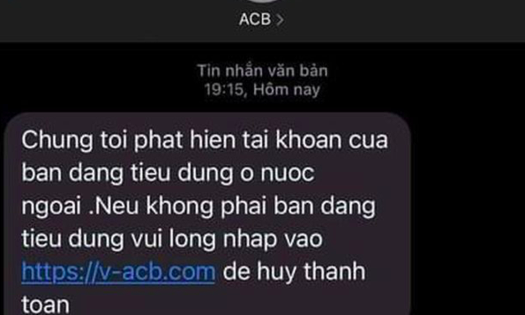 Tin nhắn giả mạo ngân hàng để lừa đảo.