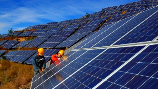 Theo Bộ Công Thương, sự phát triển nhanh với quy mô công suất lớn của các nguồn năng lượng tái tạo tập trung tại một số khu vực miền Trung, miền Nam đã gây ra hiện tượng quá tải cục bộ, quá tải lưới điện truyền tải.