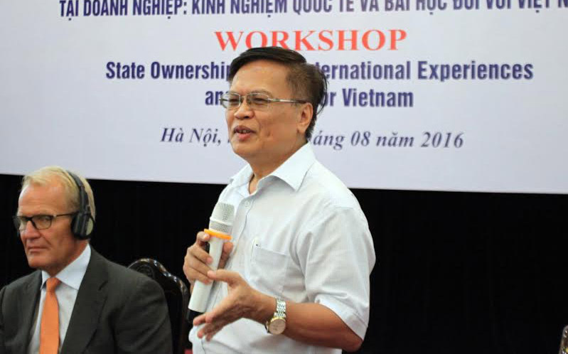 Viện trưởng CIEM Nguyễn Đình Cung cho rằng dù còn nhiều vấn đề phải mổ xẻ về cơ quan chuyên trách, nhưng chỉ riêng việc bỏ chế độ bộ chủ quản cũng đã là bước tiến rất lớn, rất đáng mừng - Ảnh: Chân Luận.<br>