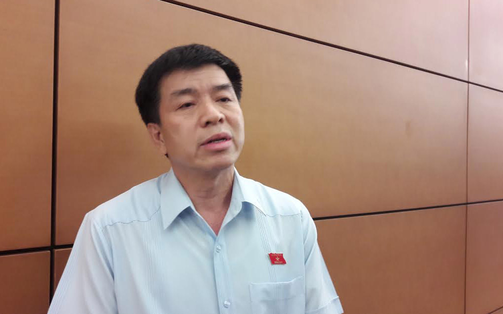Thiếu tướng Lâm Quang Đại, Phó chính ủy Quân chủng Phòng không - Không quân.<br>