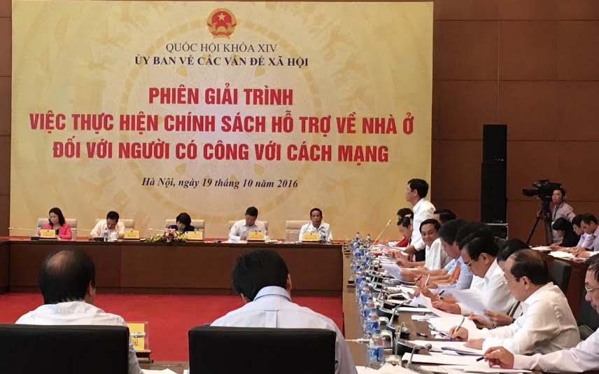 Phiên giải trình được tổ chức sát ngày khai mạc kỳ họp thứ hai của Quốc hội, được truyền hình trực tiếp tới cử tri cả nước, đã ghi nhận &nbsp;khá nhiều ý kiến thẳng thắn của các vị đại diện cho dân.