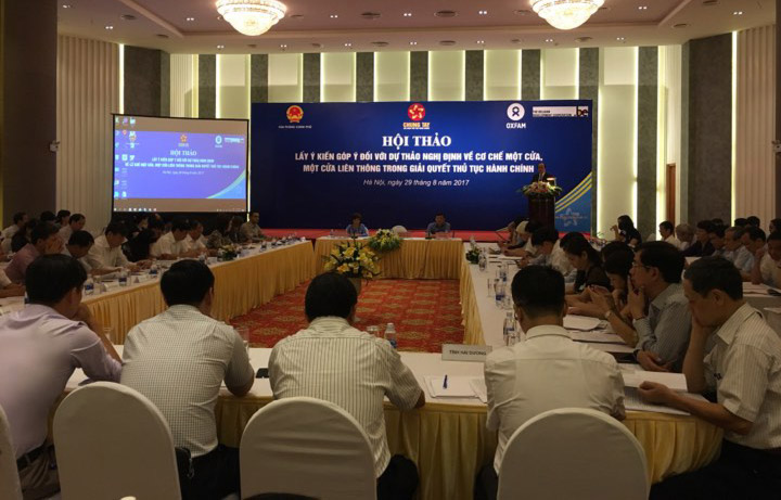 <span style="font-family: 'Times New Roman'; font-size: 15px;">Hội thảo lấy ý kiến về dự thảo nghị định về cơ chế một cửa, một cửa liên thông trong giải quyết thủ tục hành chính vừa diễn ra tại Hà Nội.</span>