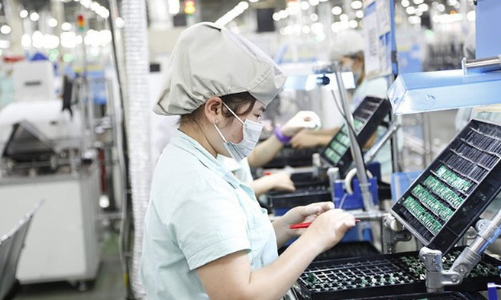 Vốn FDI vào Việt Nam giảm gần 20%