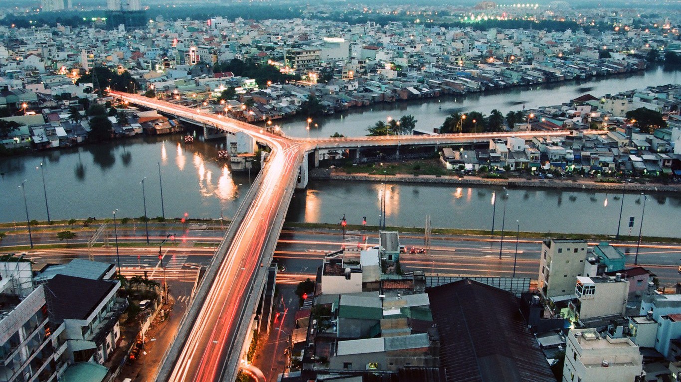 Thị trường bất động sản tới đây sẽ vô cùng sôi động với sự trỗi dậy của phân khúc hạng A và A+ với xu hướng dịch chuyển về những khu đô thị vệ tinh.