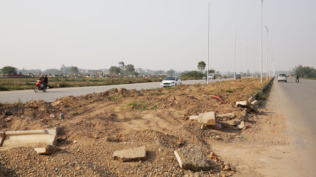 Hiện nay, pháp luật về đấu thầu và pháp luật về đất đai còn có sự mâu thuẫn, thiếu đồng bộ trong việc giao đất, đấu giá hay không đấu giá quyền sử dụng đất - Ảnh minh hoạ 