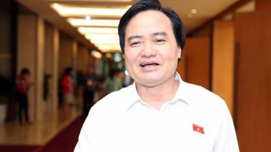 Bộ trưởng Bộ Giáo dục và đào tạo Phùng Xuân Nhạ. 