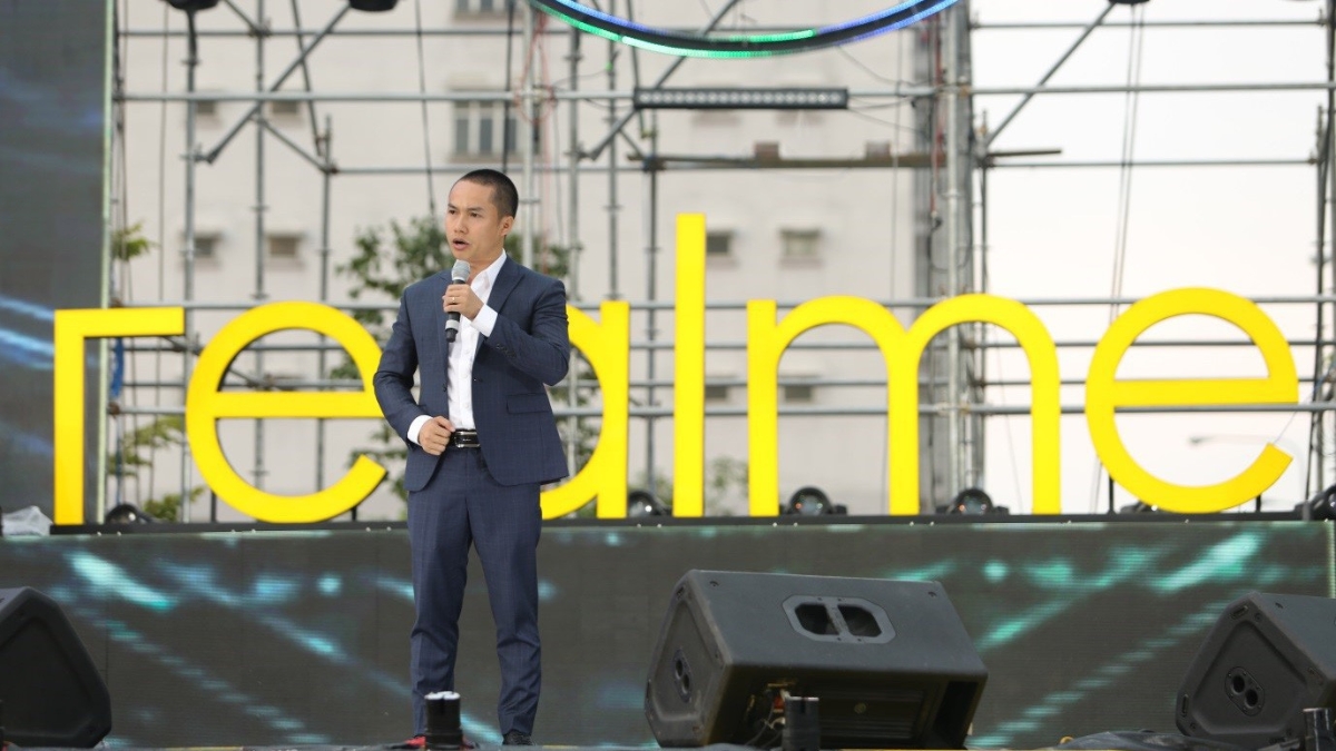 Ông Nguyễn Minh Thuận - CEO của Realme Việt Nam.