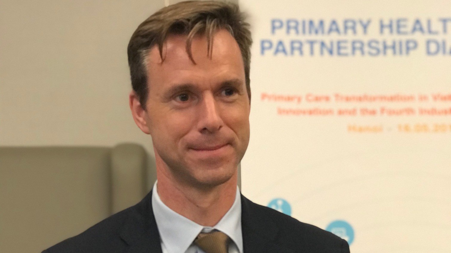 Ông Roeland Roelofs, Giám đốc Novartis tại Việt Nam và Trưởng đại diện của NPhS R.O.