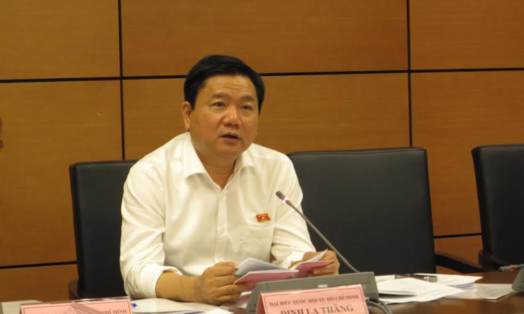 Bí thư Thành uỷ Tp.HCM Đinh La Thăng tại phiên thảo luận tổ.