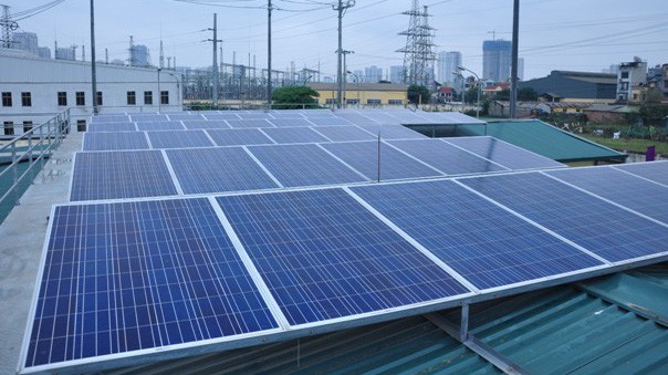 Bên bán điện thực hiện thanh toán lượng điện năng nhận từ lưới điện theo quy định hiện hành. 