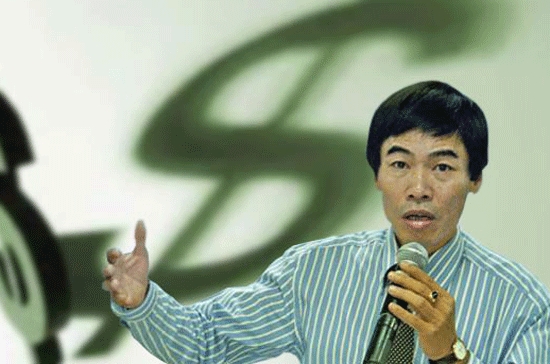 TS. Lê Thẩm Dương, Trưởng Khoa Quản trị kinh doanh – Đại học Ngân Hàng Tp.HCM chia sẻ về những cơ hội và giải pháp trong khủng hoảng tại Chương trình Mini MBA.