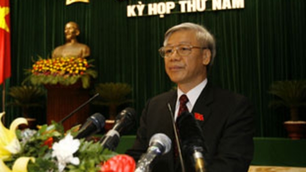 Khai mạc kỳ họp Quốc hội thứ 5: Nhấn mạnh “khoan sức dân”