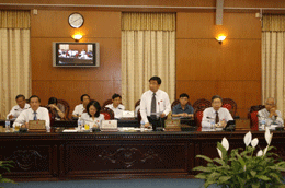 Chủ nhiệm Ủy ban Kinh tế Hà Văn Hiền cho rằng "không nên cứ khó là cấm" - Ảnh:TTXVN.