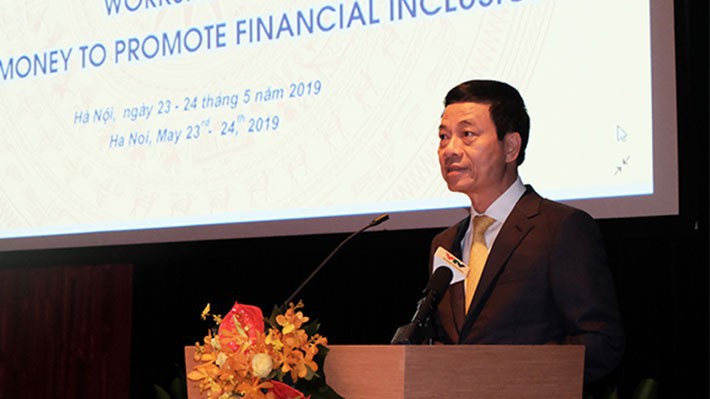 Bộ trưởng Bộ Thông tin và Truyền thông Nguyễn Mạnh Hùng phát biểu tại hội thảo.