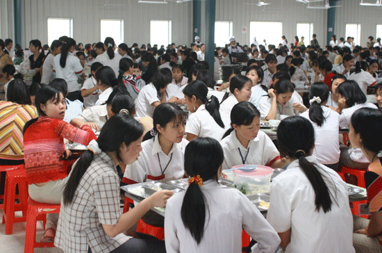 Cơ cấu lao động đã có sự chuyển hướng tích cực với tỷ lệ lao động nông-lâm-ngư nghiệp trong tổng lao động xã hội giảm - Ảnh: Việt Tuấn.