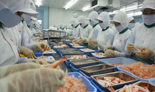 Hết thời lao động giá rẻ?
