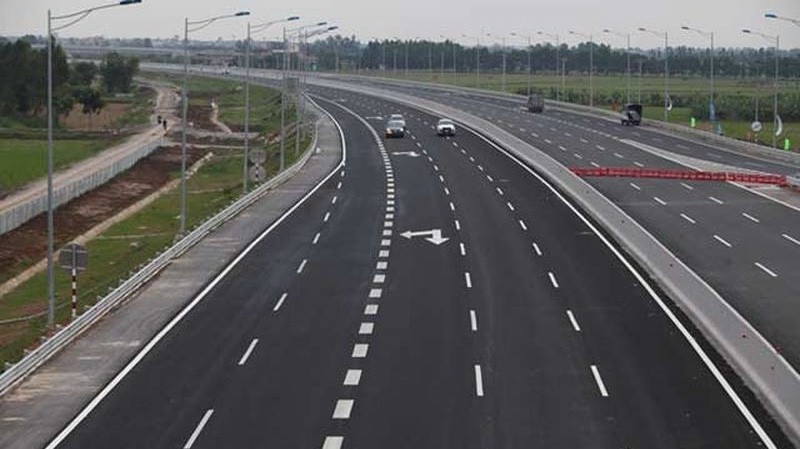 Dự án đầu tư tuyến đường nối đường cao tốc Hà Nội - Hải Phòng và đường cao tốc Cầu Giẽ - Ninh Bình sử dụng tư vấn quốc tế với chi phí gấp 8,5 lần tư vấn trong nước.