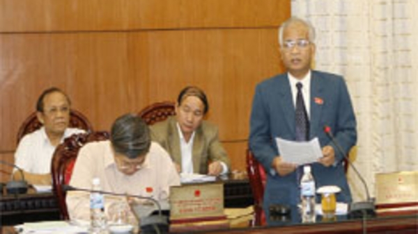 Xem xét dự án Luật Biển Việt Nam