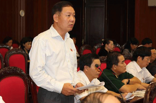 Đại biểu Trần Văn đề nghị cần có dự án luật về năng lượng tái tạo - Ảnh: TTXVN.