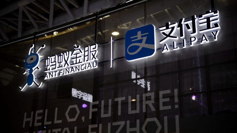 Tính tới tháng 6/2019, ứng dụng thanh toán Alipay cùng các đối tác ví điện tử hiện có khoảng 900 triệu người dùng thường niên tại Trung Quốc và 1,2 tỷ người dùng trên toàn cầu - Ảnh: Getty Images.