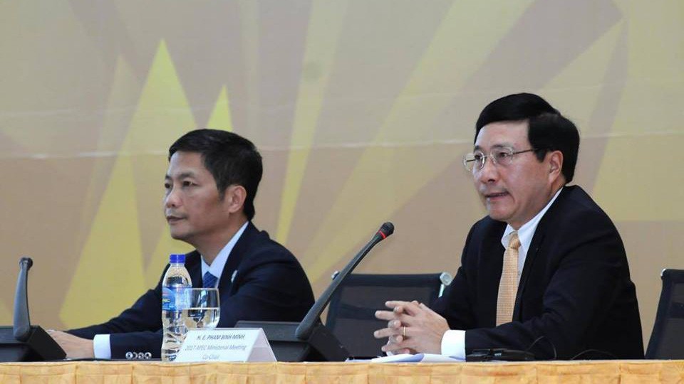 Phó thủ tướng Phạm Bình Minh và Bộ trưởng Trần Tuấn Anh chủ trì hội nghị.