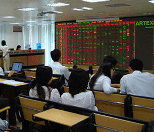 Giao dịch tại Công ty Chứng khoán Artex - Ảnh minh họa.
