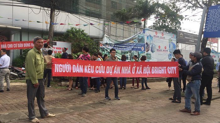 Người dân kêu cứu vì chủ đầu tư AZ Thăng Long đòi thanh lý hợp đồng.