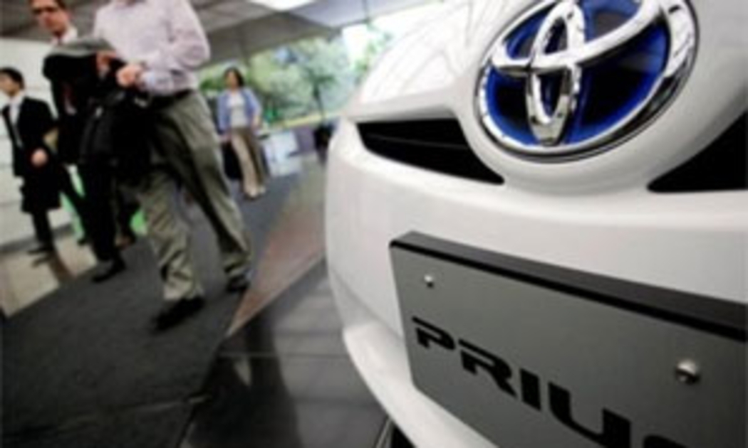 Là hãng xe lớn nhất thế giới, Toyota thời gian qua chịu tác động mạnh từ sự lao dốc doanh số với tốc độ lên tới hai con số tại các thị trường lớn gồm Nhật Bản, châu Âu và Mỹ, mặc dù các thị trường này đã được hưởng chính sách kích cầu ôtô của chính phủ - Ảnh: AP.