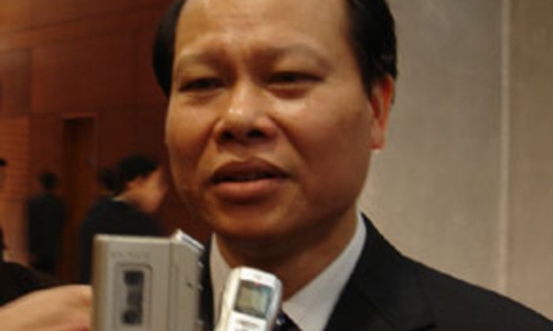 Giá xăng: “Tăng nhanh thì đúng, tăng cao thì không phải”