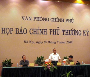 Hiện báo cáo tổng thể về kết quả triển khai gói kích cầu thông qua hỗ trợ lãi suất qua 5 tháng triển khai vẫn đang được gấp rút hoàn chỉnh. Dự kiến trong một vài tuần tới, báo cáo kết quả kích cầu thông qua hỗ trợ lãi suất trong 5 tháng đầu sẽ được Ngân hàng Nhà nước trình lên Thủ tướng.