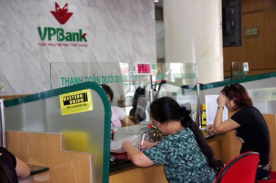 Với vay thấu chi tiêu dùng tín chấp, VPBank cấp hạn mức tối đa 200 triệu đồng.