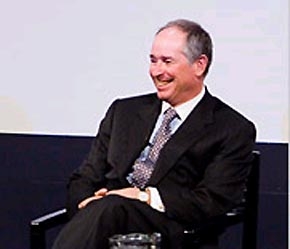 Stephen A. Schwarzman, một trong những người sáng lập Blackstone, đánh giá cổ phần 3 tỷ USD của Trung Quốc trong tập đoàn này là "khổng lồ".