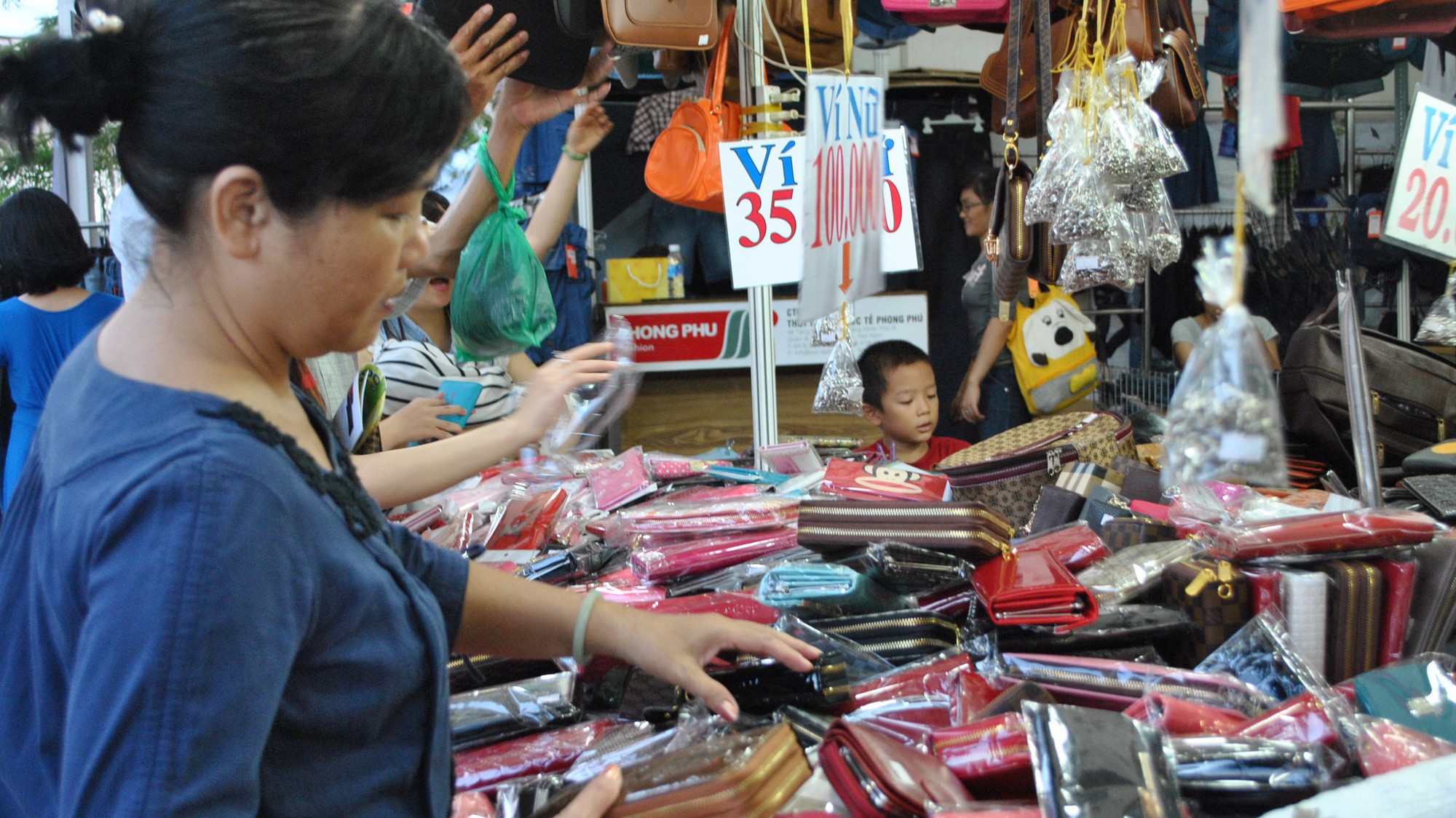 Các vi phạm về dán nhãn sản phẩm khá phổ biến.