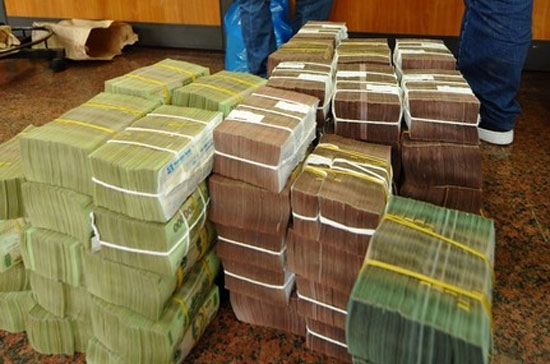 Thanh khoản hệ thống đang thuận lợi, thị trường chờ đợi động thái của Ngân hàng Nhà nước về định hướng giảm dần lãi suất - Ảnh: Getty.