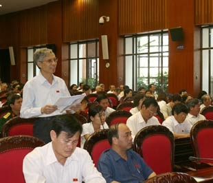 Tại kỳ họp thứ 5, Quốc hội đã điều chỉnh một số chỉ tiêu quan trọng.