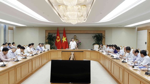 Phó thủ tướng Vương Đình Huệ chủ trì cuộc họp chiều 21/9.