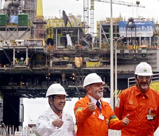 Tại một cơ sở sản xuất dầu của tập đoàn dầu khí nhà nước Brazil Petrobras - Ảnh: Business Week.