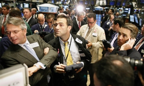 Nhà đầu tư ngóng tin từ FED, Dow Jones mất điểm