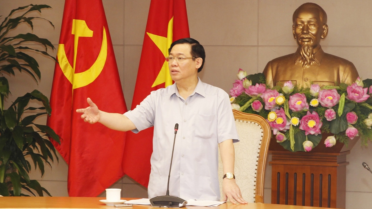 Phó thủ tướng Vương Đình Huệ khẳng định nguyên nhân là do chủ quan, do đó phải luân chuyển cán bộ đi, đừng để cán bộ ngồi lâu một chỗ.