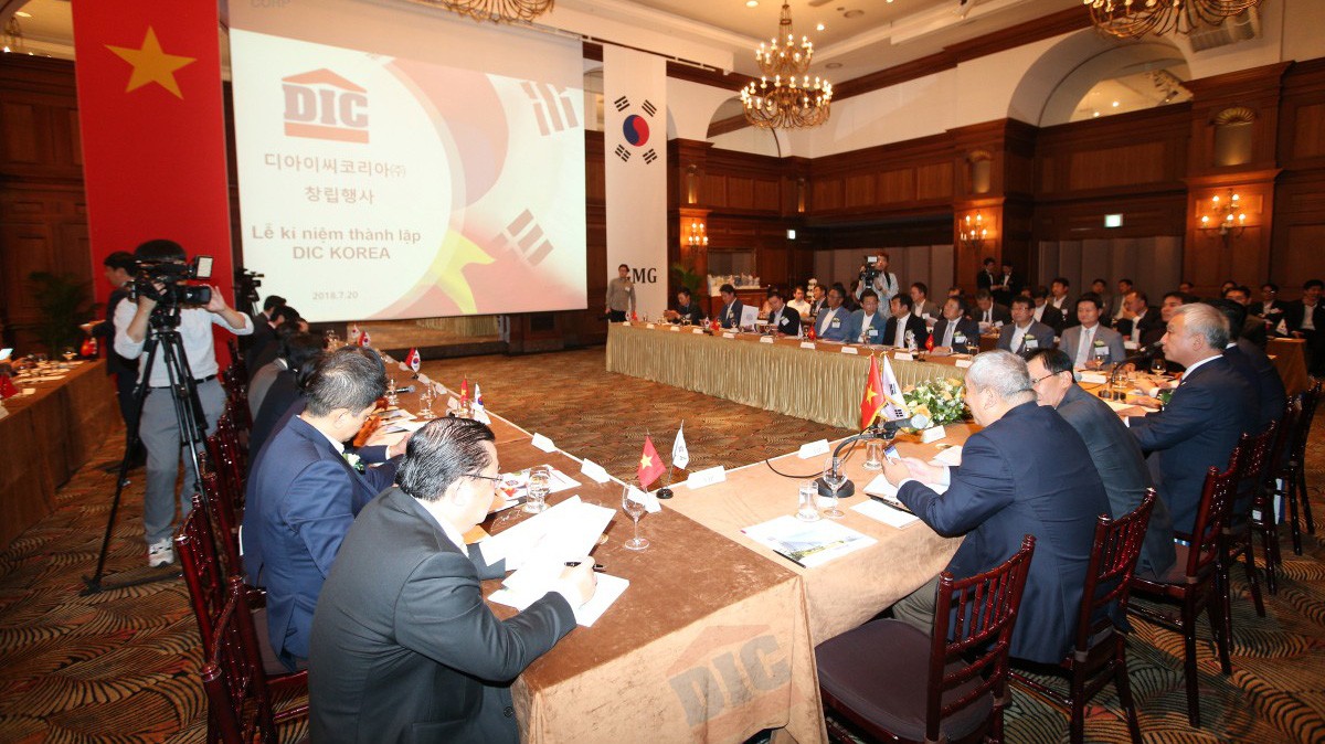 Sự kiện này thu hút hơn 100 nhà đầu tư, tổ chức tài chính, quỹ đầu tư, công ty xây dựng lớn tại Hàn Quốc tham gia.