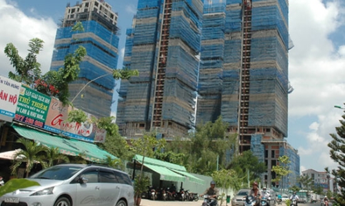 Bất động sản Tp.HCM trước câu hỏi tồn tại