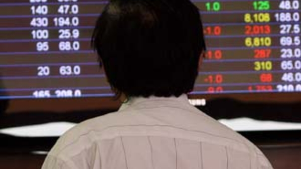 Chứng khoán lên điểm: Cơ hội và lực cản