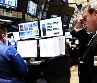 Những diễn biến khó lường của kinh tế toàn cầu năm 2008 đã làm đảo lộn nhiều dự báo.