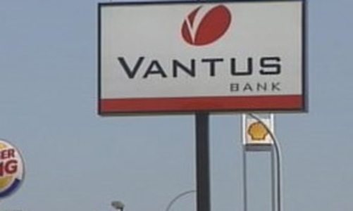 Mỹ “xóa sổ” thêm 5 ngân hàng