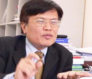 "Cái thiếu là xã hội vẫn chưa thể xây dựng được một nền văn hóa kinh doanh, hệ thống chuẩn mực đạo đức, chuẩn mực về trách nhiệm xã hội cho một lực lượng doanh nhân".