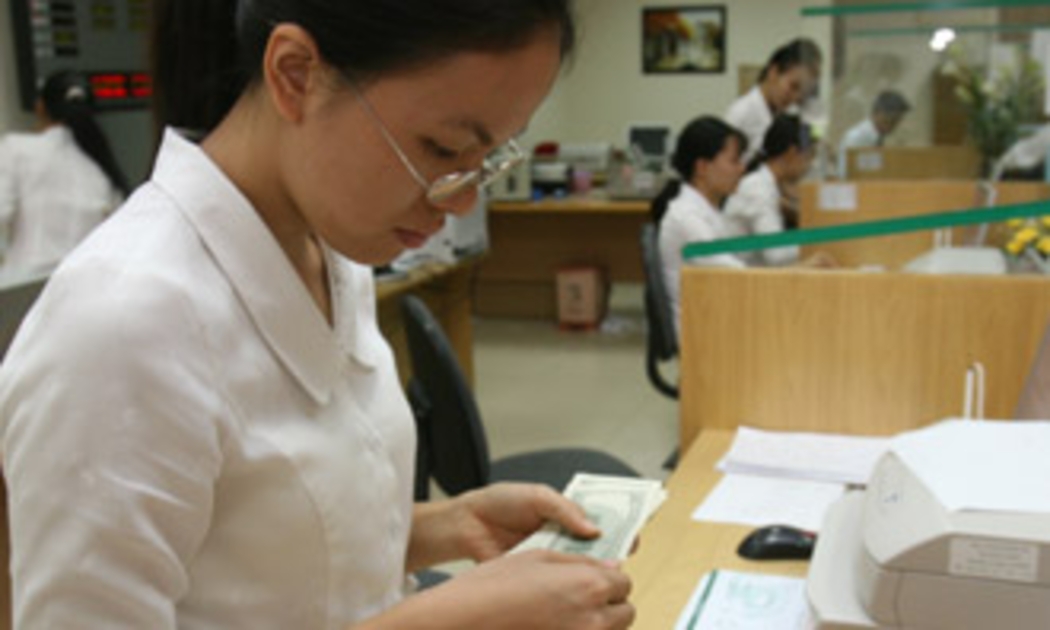 Đưa hoạt động thu đổi ngoại tệ vào nề nếp.