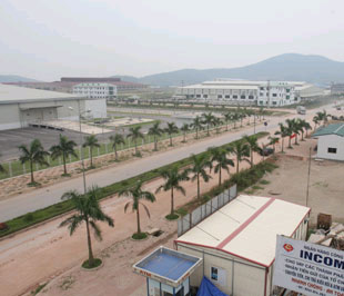 Từ những năm cuối 1990, đầu tư vào các khu công nghiệp, khu chế xuất tăng mạnh.