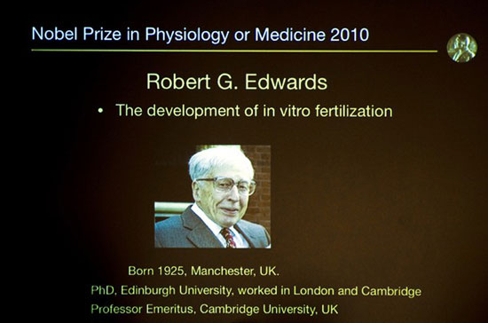 Sơ lược tiểu sử của giáo sư Edwards - Ảnh: Getty.