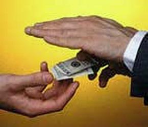 Theo báo cáo của Bộ Công an, trong 6 tháng cuối năm 2006 đã phát hiện, điều tra 6.370 vụ tội phạm và vi phạm trật tự quản lý kinh tế, chức vụ.